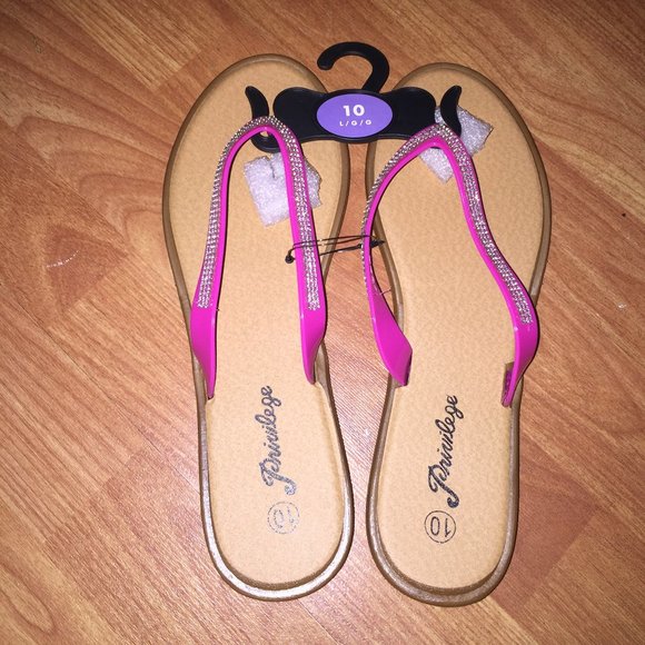 Privilege Size 10 Rhinestone Ladies Pink Slippers - Picture 2 of 7